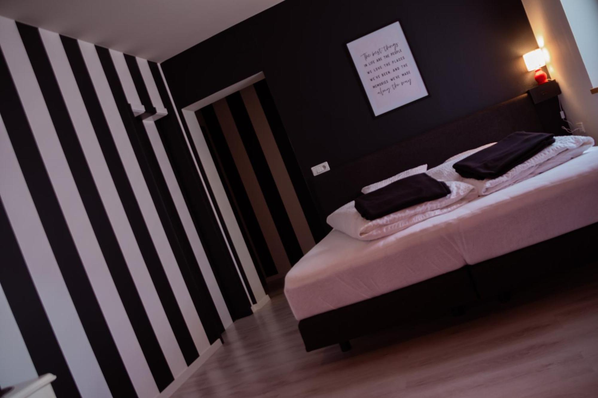 Garni Unterwegguetl Bed & Breakfast นาตูร์โน ภายนอก รูปภาพ